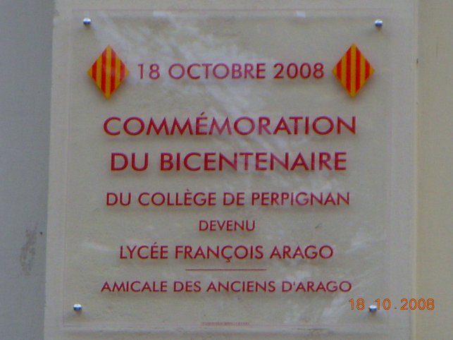 La plaque du bicentenaire pose en 2008 sur la faade.