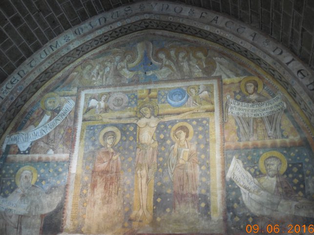 2016 - Patrimoine du Puy en Velay Fresque du XIè siècle dans la salle capitulaire : 1465663748.dscn5705.jpg