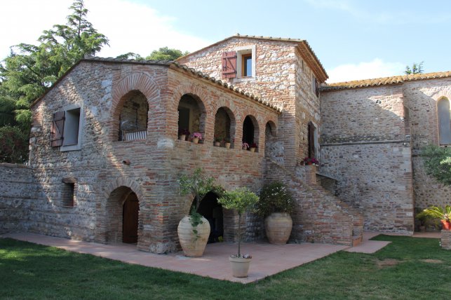 2012 Septembre rencontre Juhègues Andorrans La maison du gardien du domaine de Juhègues : 1353690148.blanch.ag.et.toreilles.102.jpg