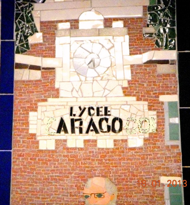 2013 - La mosaïque de la cafétéria Bien sur on reconnait l'horloge du Lycée ! : 1358531006.dscn0076.copie.jpg