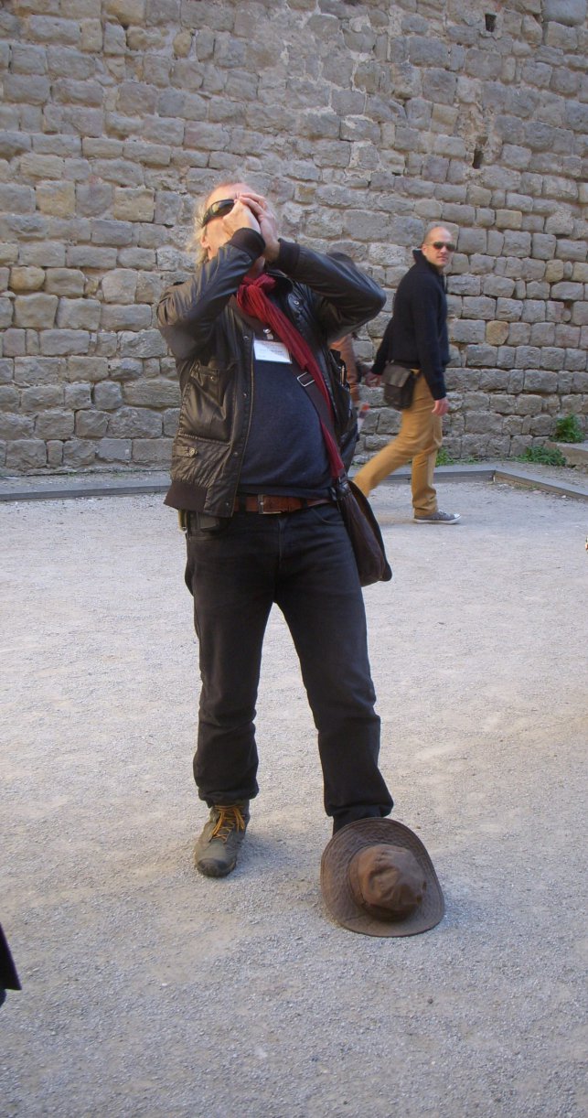 2013 Sortie d'automne à Carcassonne Notre guide officiel, ancien d\'Arago, hurle comme les loups cathares : 1381673834.dscn0501.jpg