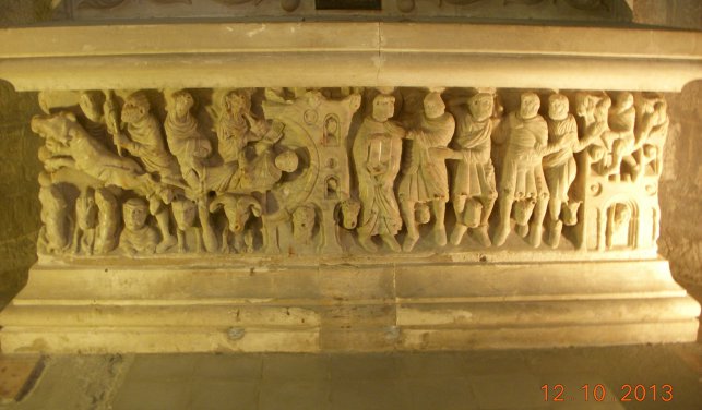 2013 Sortie d'automne à Carcassonne l\'autel du Maître de Cabestany à l\'abbaye de St Hilaire : 1381673959.dscn0559.jpg