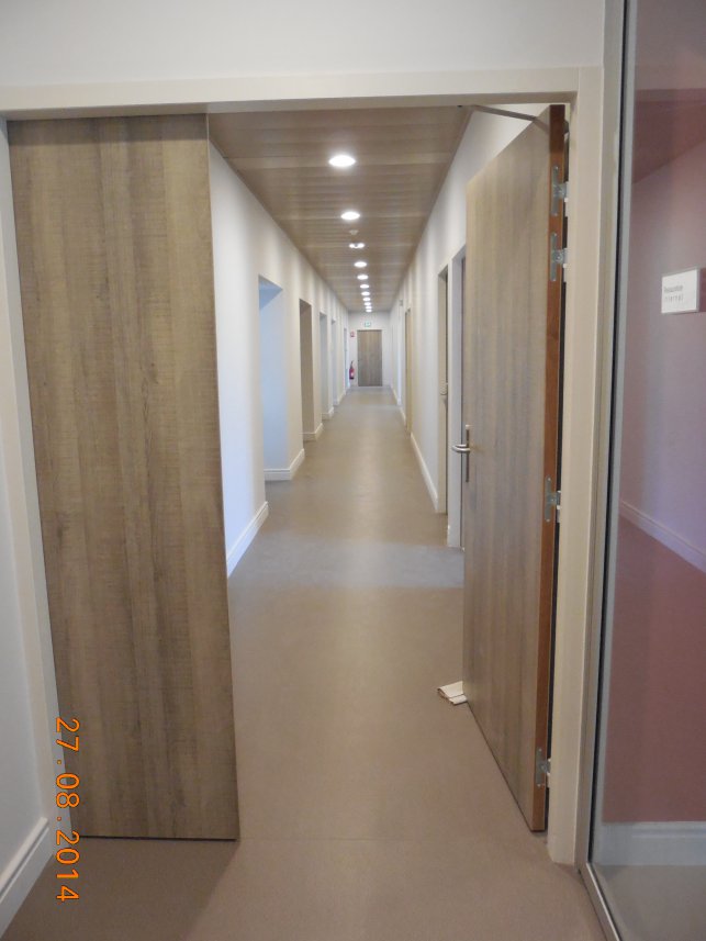 2014-Arago rénové pour la rentrée  Le nouveau "couloir" de l'administration, ancien appartement du proviseur : 1409213226.arago.2014.08.27.33.jpg