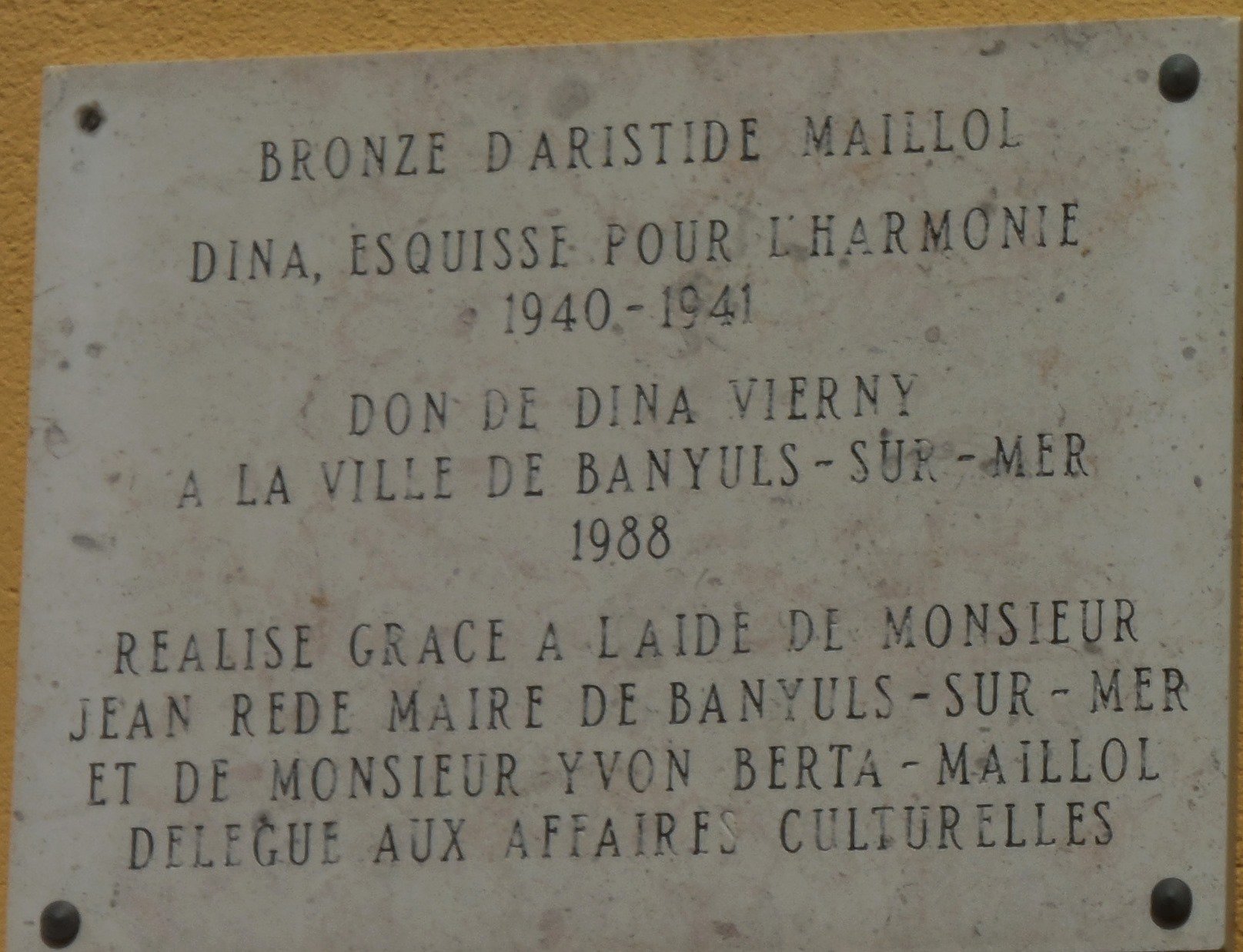 2018 - Banyuls La plaque de la Mairie : 1527419743.dscn7954.jpg
