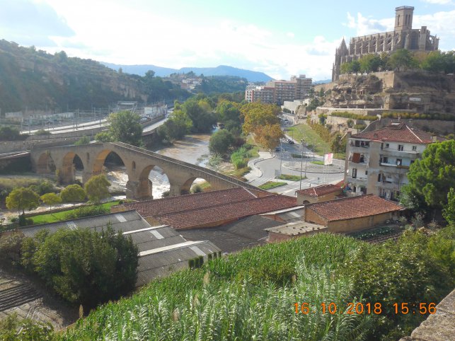 2018 Octobre Montserrat Le pont roman et la basilique : 1540115582.dscn9002.jpg