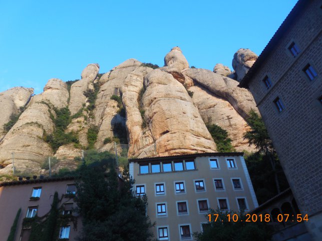 2018 Octobre Montserrat contrastes : 1540116903.dscn9033.jpg