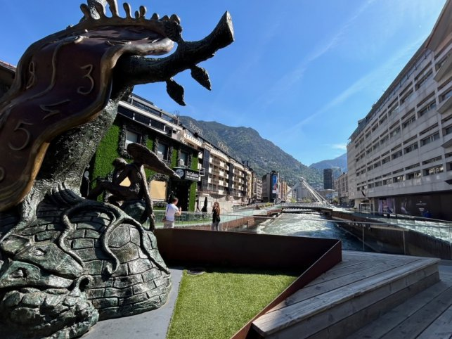 Screenshot 2026 07 09 at 18 25 31 1716969979.img 3854.jpg 2024 05 ANDORRE 2024 05 ANDORRE Amicale des Anciens eleves du lycee Arago de Perpignan AAA